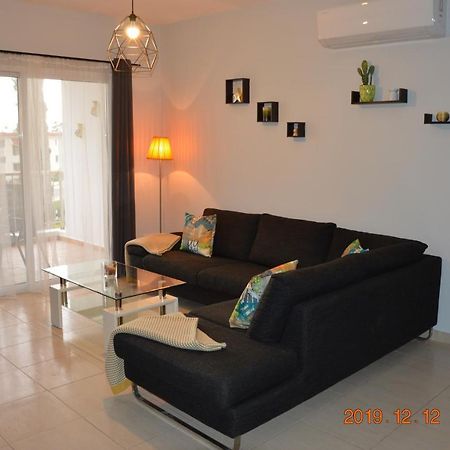 Luxury Apartment 파포스 외부 사진