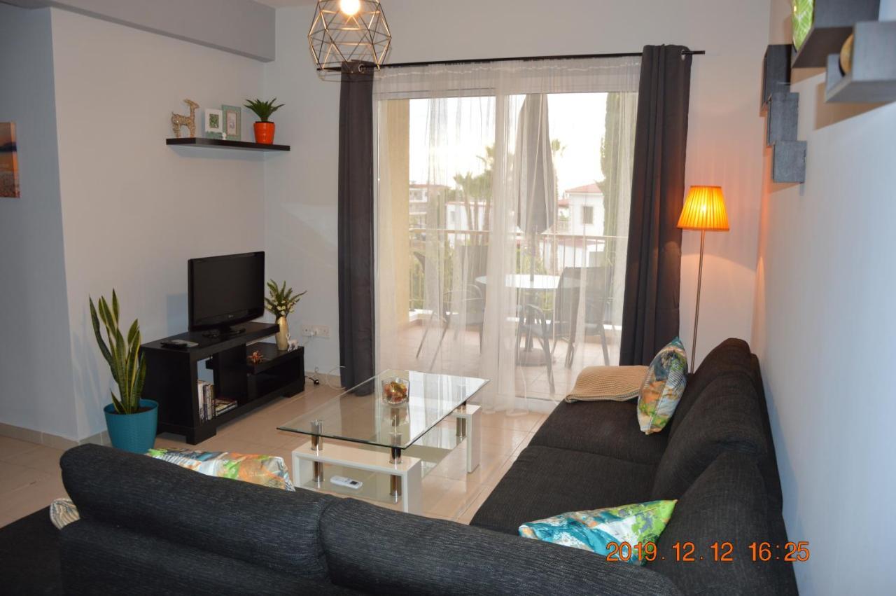 Luxury Apartment 파포스 외부 사진