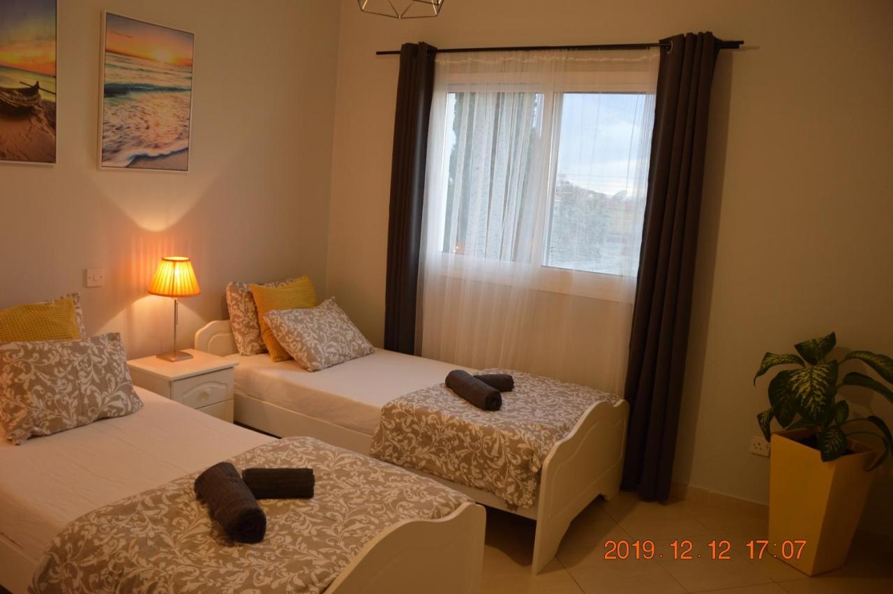 Luxury Apartment 파포스 외부 사진