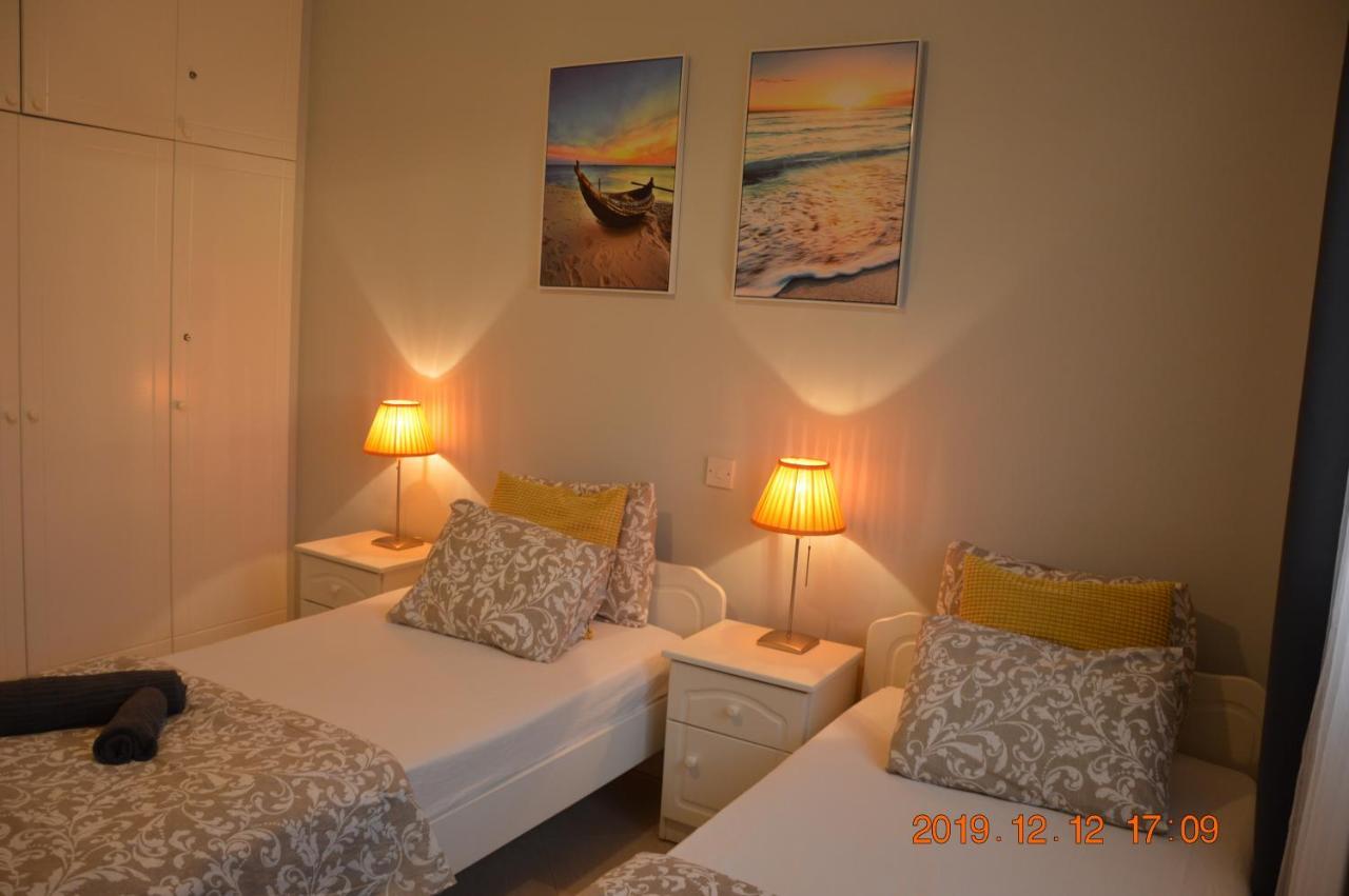 Luxury Apartment 파포스 외부 사진